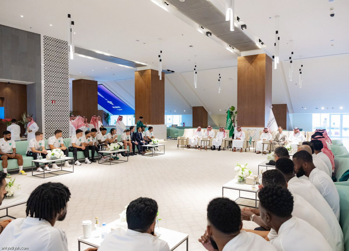 وزير الرياضة يستقبل الأبطال