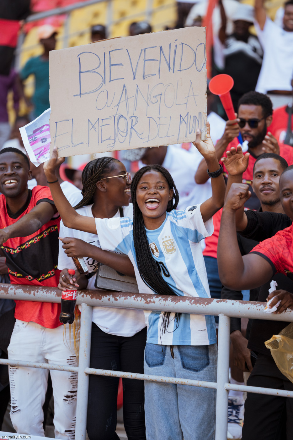 لواندا تحتفل بميسي