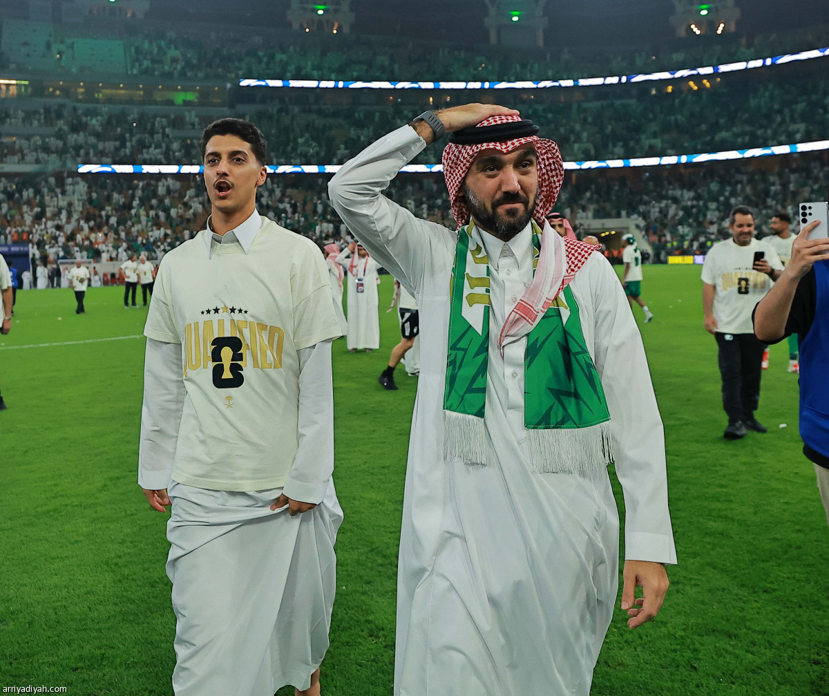 الوزير يحتفي