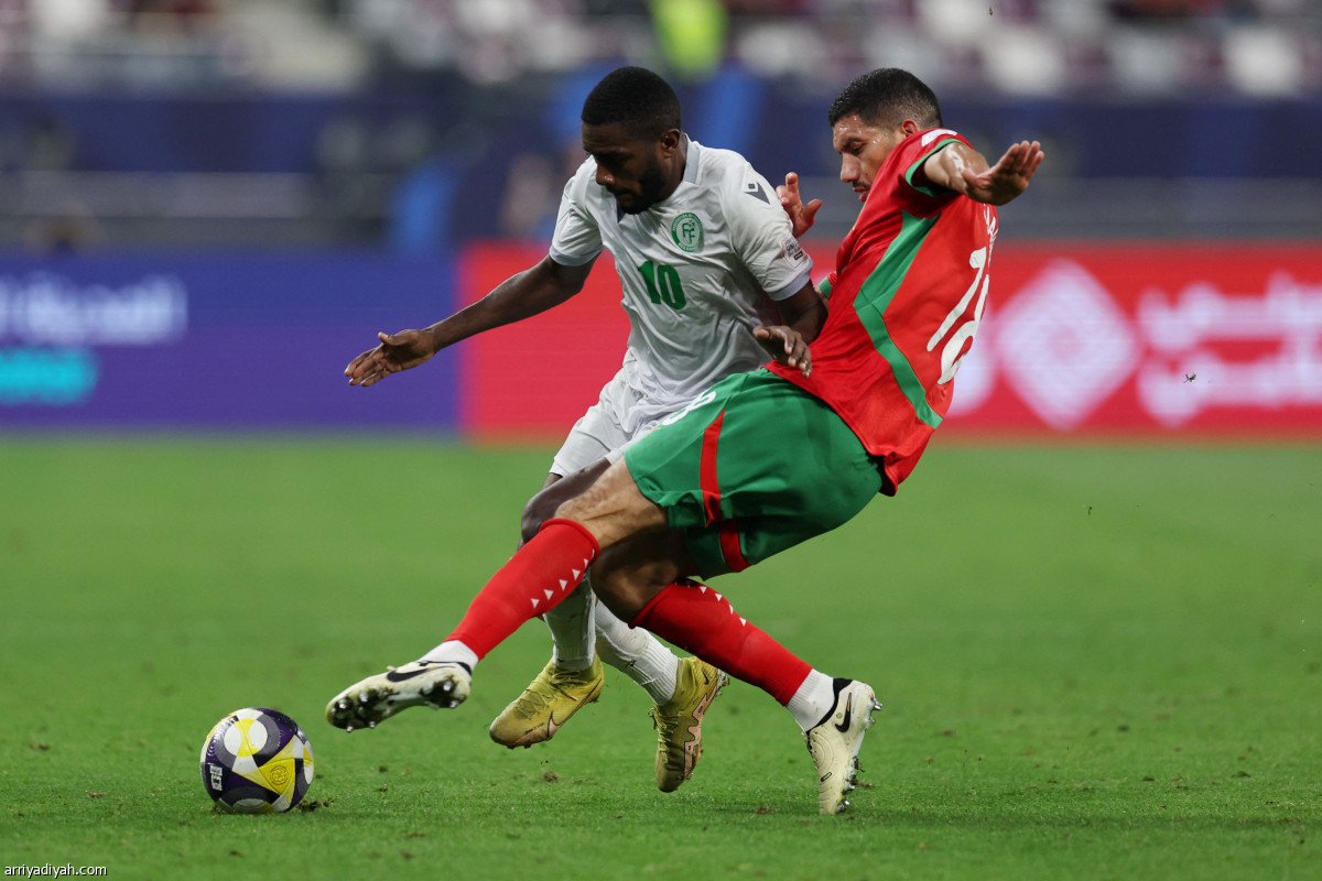 انطلاقة بثلاثية