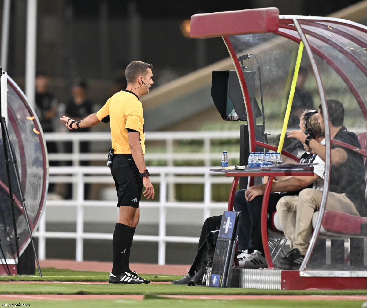 النقاط الثلاث أهلاوية