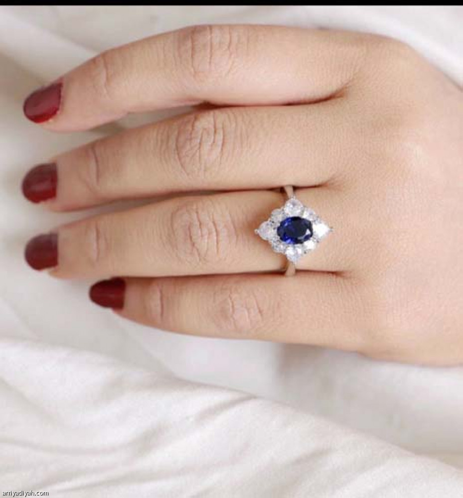 طلبات النساء 
تفتح «Luster»