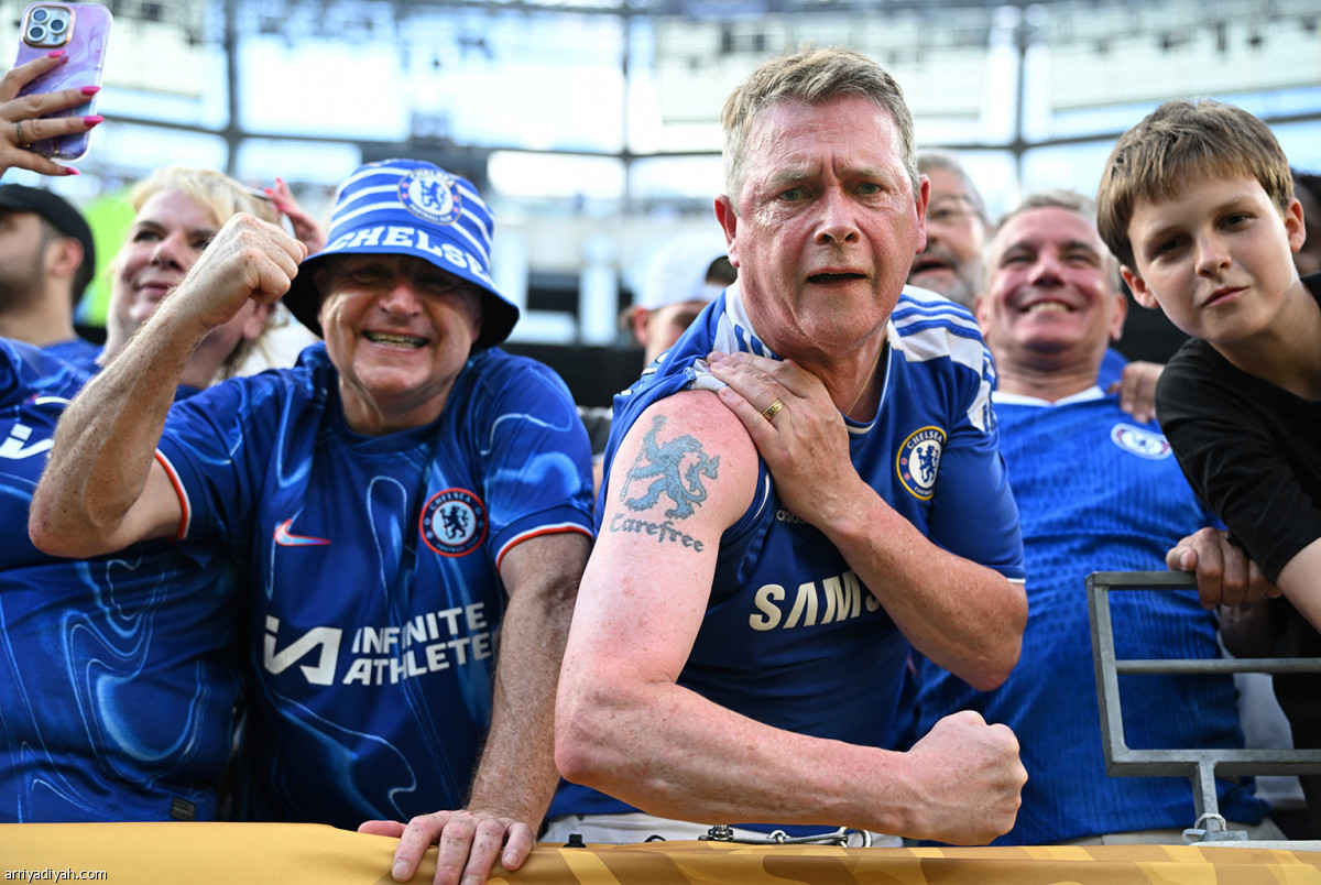 «البلوز» يحتفلون