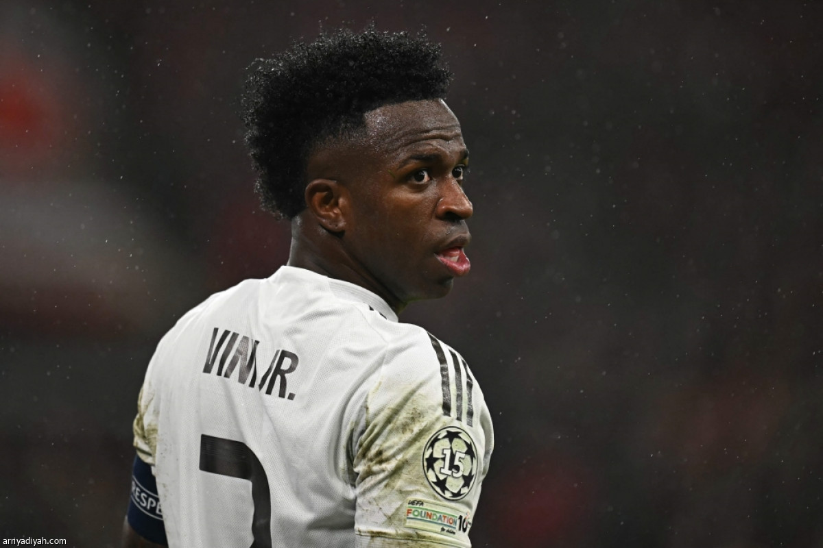 الريال يسقط