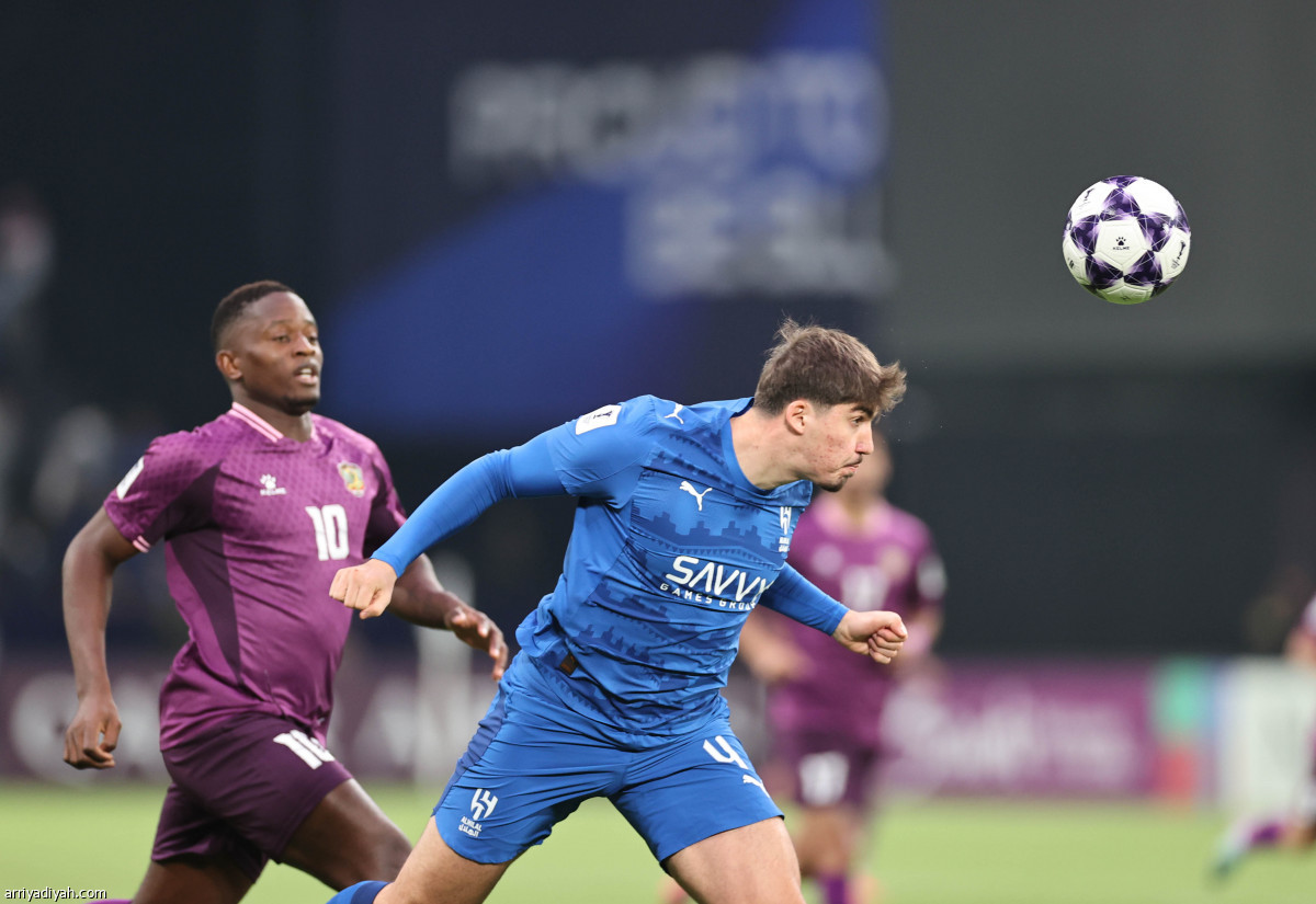 الهلال لا يتوقف