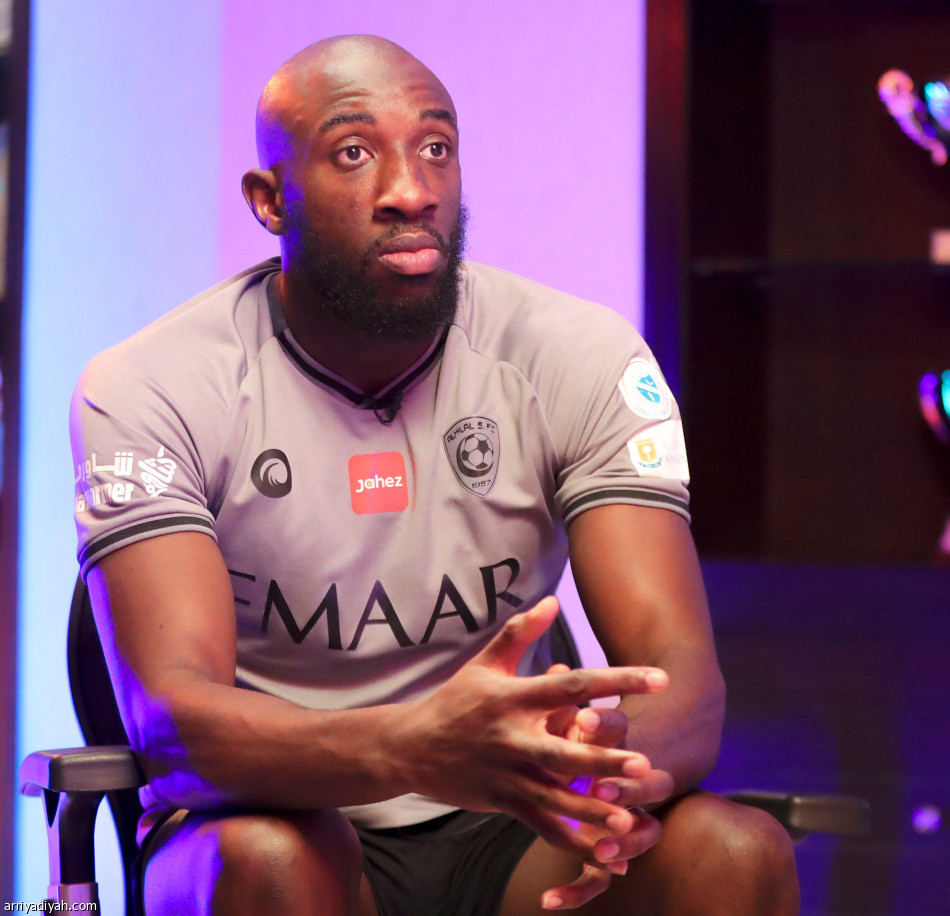 ماريجا:
أحترم جوميز.. ولا أتداخل معه