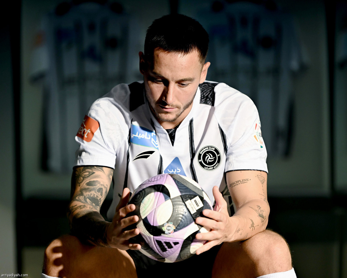 صفقتان شبابيتان