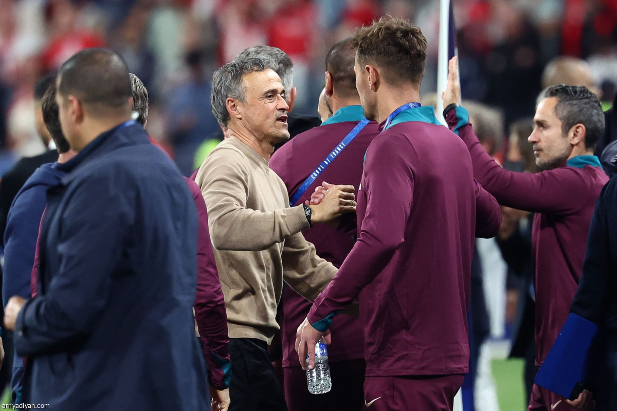 سهرة ذهبية في باريس