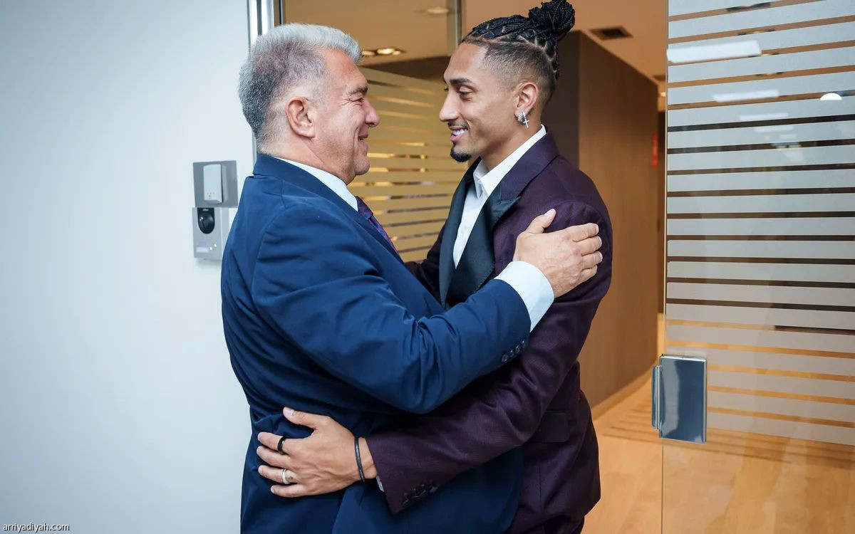 برشلونة يكافئ رافينيا